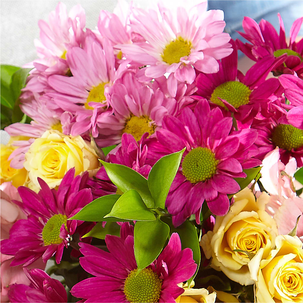 Florist Original Mixed Bouquet – La Petite Florist And Gifts, Brea CA