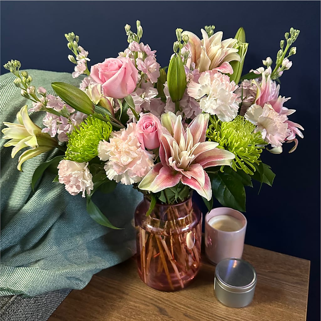 Pretty in Pink Bouquet – La Petite Florist And Gifts, Brea CA