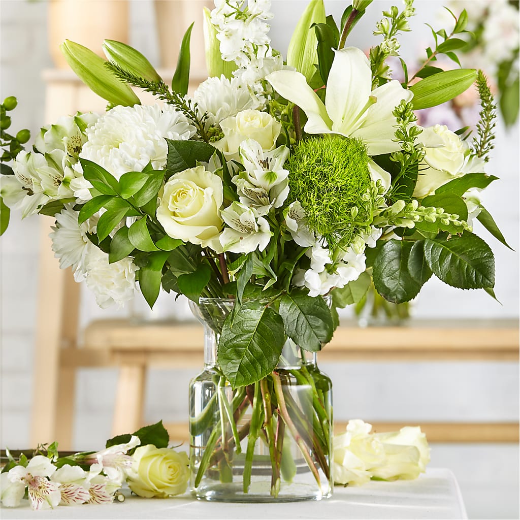 Classic Ivory – A Florist Original – La Petite Florist And Gifts, Brea CA