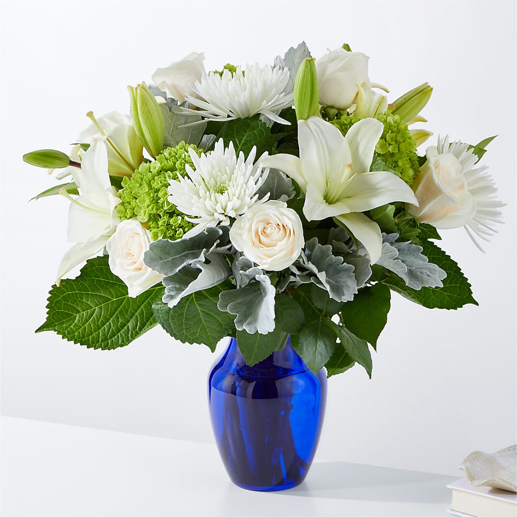 Snowy Dreams Bouquet – La Petite Florist And Gifts, Brea CA