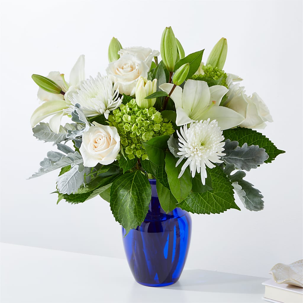 Snowy Dreams Bouquet – La Petite Florist And Gifts, Brea CA