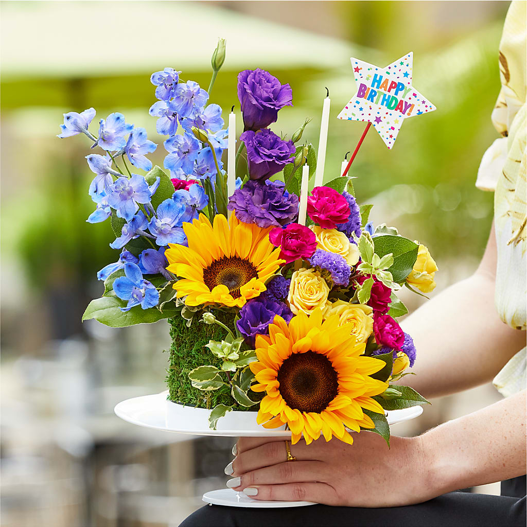 Star of the Day Floral Cake –  La Petite Florist And Gifts, Brea CA